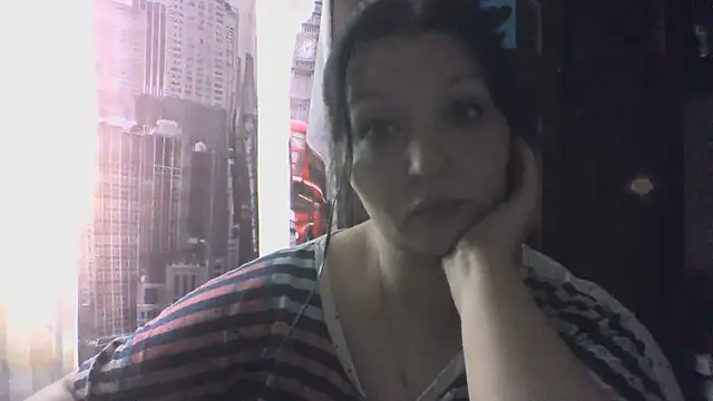Snapshot of Breezy_88 chatting on 07.18.26 Breezy 88 online show from 07.18.26