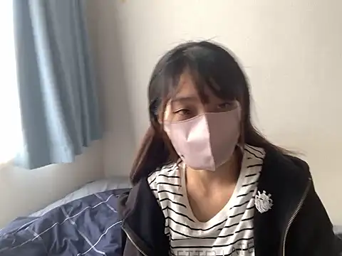 Snapshot of ituki_0415 chatting on 10.18.25 ituki 0415 online show from 10.18.25