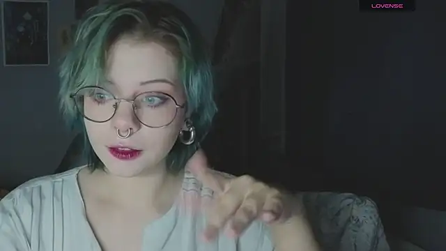 Snapshot of Alice_Zev chatting on 10.07.25 Alice Zev online show from 10.07.25