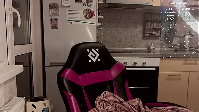 Snapshot of Alice_Zev chatting on 11.02.25 Alice Zev online show from 11.02.25