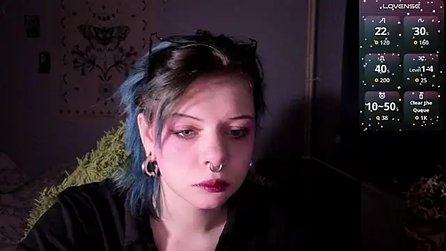 Snapshot of Alice_Zev chatting on 11.26.25 Alice Zev online show from 11.26.25