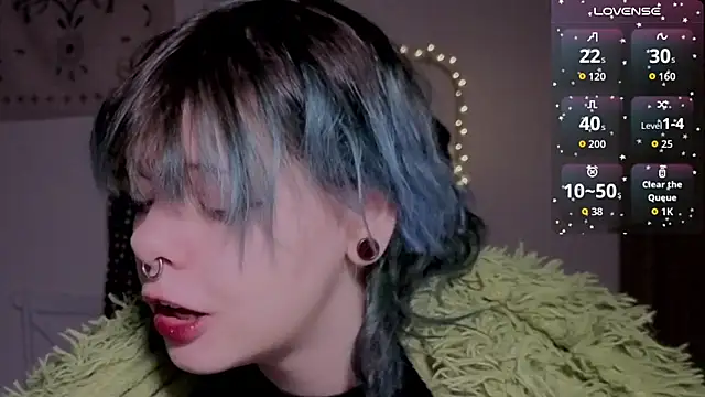 Snapshot of Alice_Zev chatting on 12.19.25 Alice Zev online show from 12.19.25