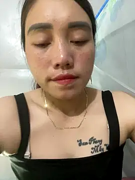 Snapshot of chipp-bong chatting on 09.21.25 chipp-bong online show from 09.21.25