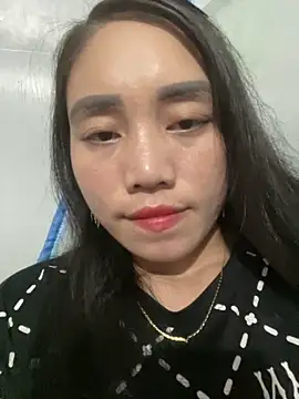 Snapshot of chipp-bong chatting on 09.25.25 chipp-bong online show from 09.25.25