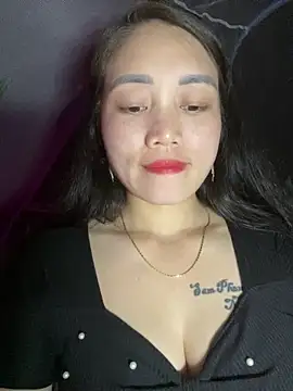 Snapshot of chipp-bong chatting on 11.05.25 chipp-bong online show from 11.05.25