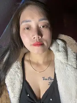 Snapshot of chipp-bong chatting on 12.02.25 chipp-bong online show from 12.02.25