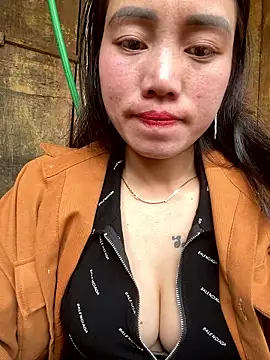 Snapshot of chipp-bong chatting on 01.13.26 chipp-bong online show from 01.13.26