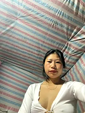 Snapshot of Mollie_jane chatting on 12.02.25 Mollie jane online show from 12.02.25