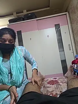 Snapshot of shobha_lover02 chatting on 11.08.25 shobha lover02 online show from 11.08.25