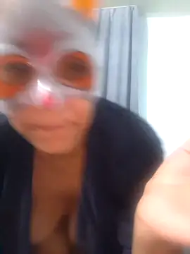 Snapshot of Layd38 chatting on 11.08.25 Layd38 online show from 11.08.25