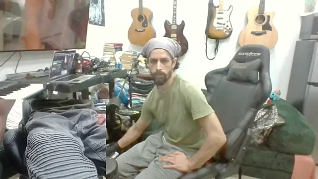 Snapshot of Stringin69 chatting on 03.13.26 Stringin69 online show from 03.13.26