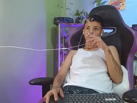 Snapshot of Dorland777 chatting on 09.16.25 Dorland777 online show from 09.16.25