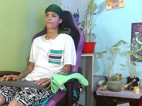 Snapshot of Dorland777 chatting on 10.11.25 Dorland777 online show from 10.11.25