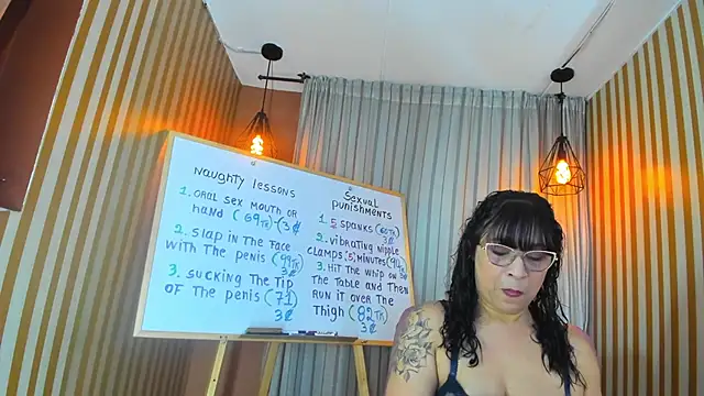 Snapshot of Jenni_Zeller chatting on 10.03.25 Jenni Zeller online show from 10.03.25