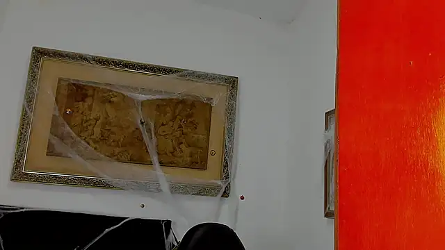 Snapshot of cassian_gold chatting on 10.26.25 cassian gold online show from 10.26.25