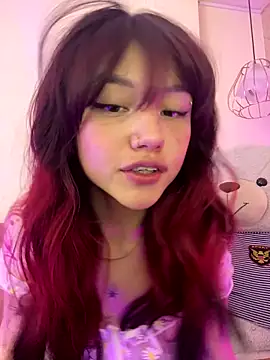 Snapshot of april_bennett chatting on 09.17.25 april bennett online show from 09.17.25