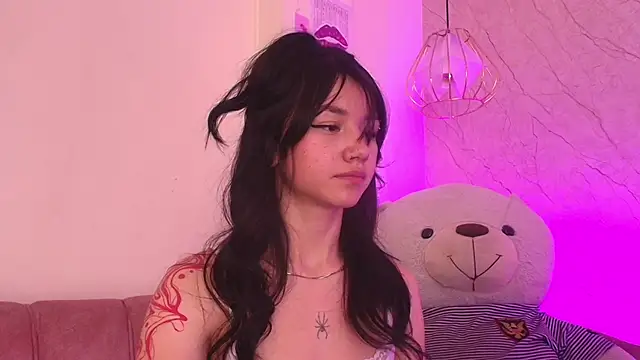 Snapshot of april_bennett chatting on 11.12.25 april bennett online show from 11.12.25