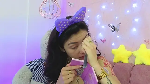 Snapshot of april_bennett chatting on 12.03.25 april bennett online show from 12.03.25