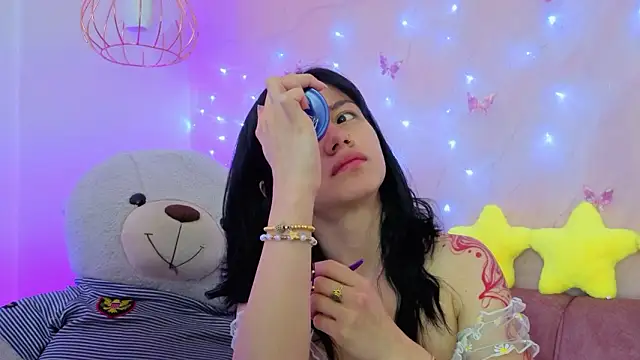 Snapshot of april_bennett chatting on 01.15.26 april bennett online show from 01.15.26