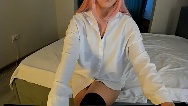 Snapshot of yanyaan chatting on 10.23.25 yanyaan online show from 10.23.25