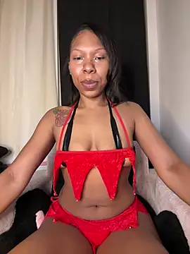 Snapshot of __suki chatting on 12.21.25 suki online show from 12.21.25