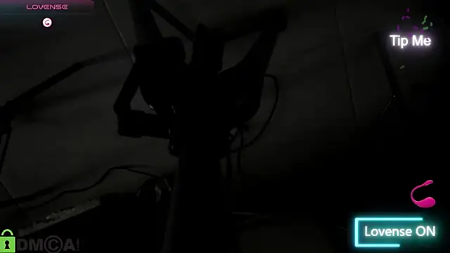 Caroline daring online show from 11.12.25