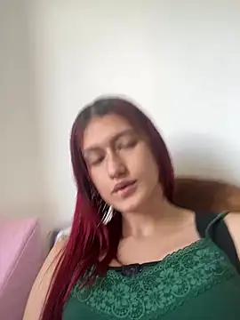 Snapshot of Caroline_daring chatting on 03.09.26 Caroline daring online show from 03.09.26