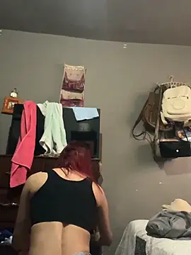 Snapshot of Caroline_daring chatting on 03.18.26 Caroline daring online show from 03.18.26