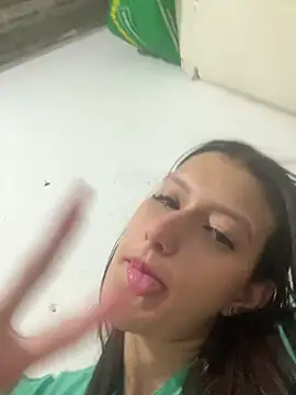Caroline daring online show from 06.12.26