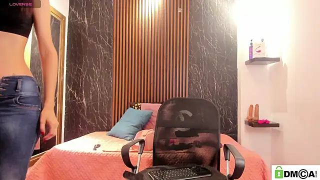 Caroline daring online show from 06.29.26