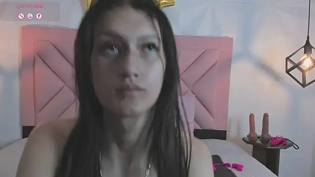 Caroline daring online show from 07.06.26