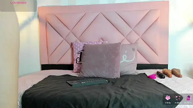 Caroline daring online show from 08.02.26