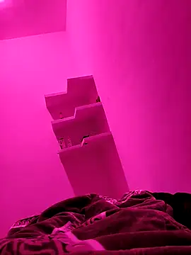 Snapshot of Chanderi19 chatting on 11.18.25 Chanderi19 online show from 11.18.25