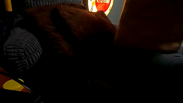 Mickelangello75 online show from 10.28.25