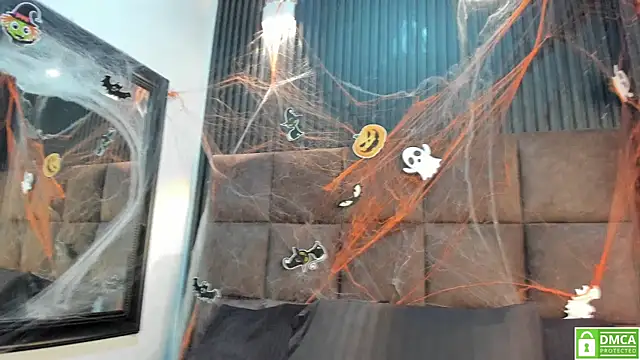 Sussy Vixen online show from 11.04.25