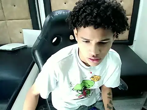 BrindyMichell online show from 10.16.25