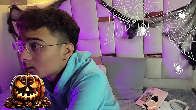 OliverMontiel online show from 10.23.25