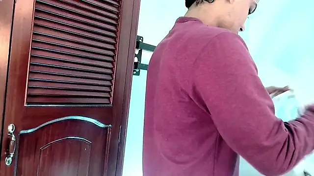 OliverMontiel online show from 10.27.25