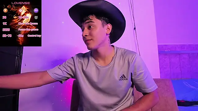 Austin Cardieff  online show from 09.17.25