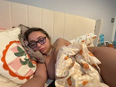petitelucyXoxx online show from 06.24.26