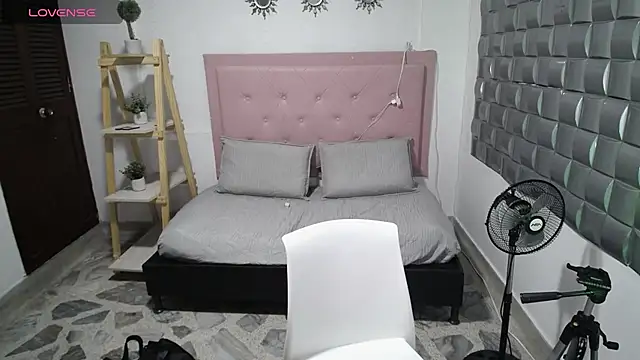 Snapshot of Dulce__Lovee chatting on 01.07.26 Dulce Lovee online show from 01.07.26