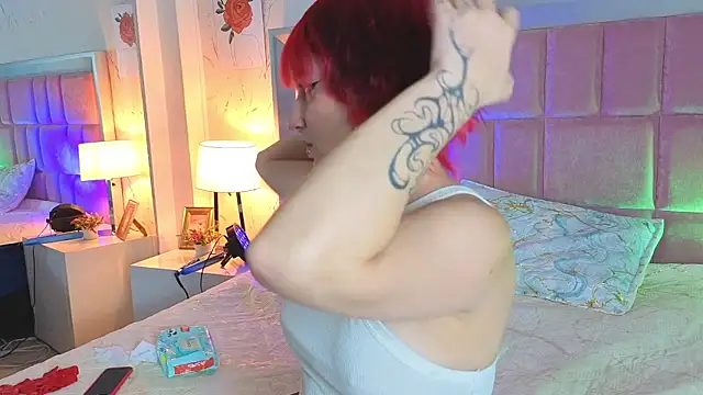 Snapshot of RobinBennett chatting on 02.13.26 RobinBennett online show from 02.13.26