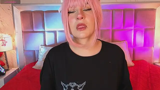 Snapshot of RobinBennett chatting on 03.15.26 RobinBennett online show from 03.15.26