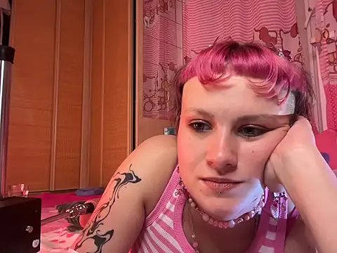 MystiqueRoxy online show from 09.10.25