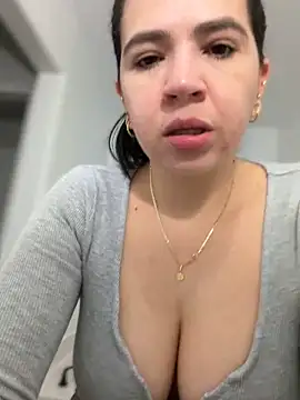 Snapshot of Gringo_XXX_Latina chatting on 04.08.26 Gringo XXX Latina online show from 04.08.26