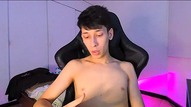 Snapshot of Danielsex_10 chatting on 01.11.26 Danielsex 10 online show from 01.11.26