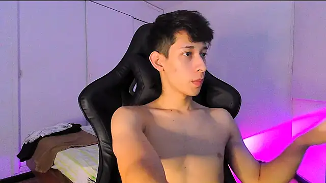 Snapshot of Danielsex_10 chatting on 01.12.26 Danielsex 10 online show from 01.12.26