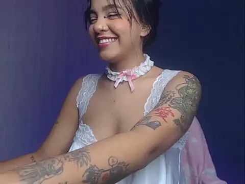 Snapshot of ObeyVal chatting on 09.13.25 ObeyVal online show from 09.13.25