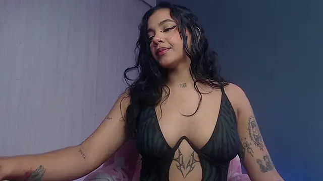 Snapshot of ObeyVal chatting on 09.18.25 ObeyVal online show from 09.18.25