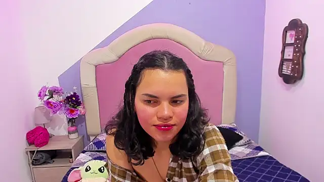 Snapshot of Angelina_rossy chatting on 10.10.25 Angelina rossy online show from 10.10.25